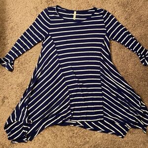 Orange Creek Navy White Striped Swing Tunic Top Women’s Size M Asymmetrical Hem